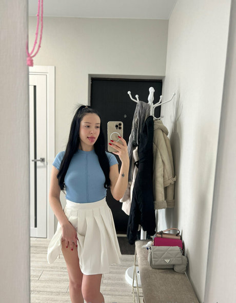 lilypinkglow  portrait