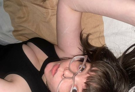 Lilac Lullaby onlyfans tits