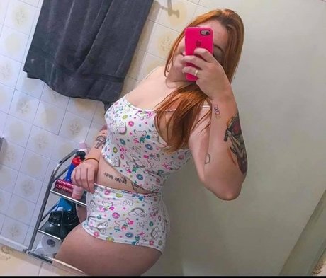 Ruiva Renegada strip onlyfans