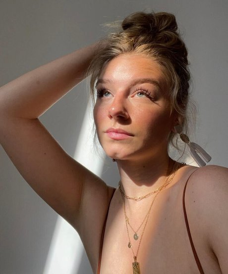 Hannah Alyssa Woods en onlyfans