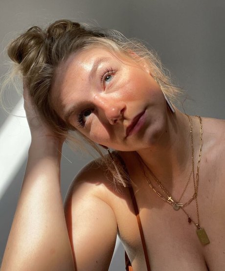 Hannah Alyssa Woods onlyfans naked leaked