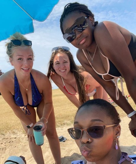 Hannah Alyssa Woods onlyfans pics