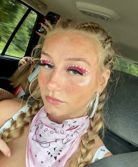 Hannah Alyssa Woods onlyfans x