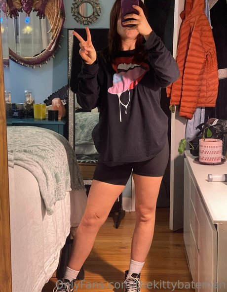 thekittybateman onlyfans public photos