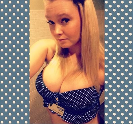 ebony solo onlyfans pretty gallery