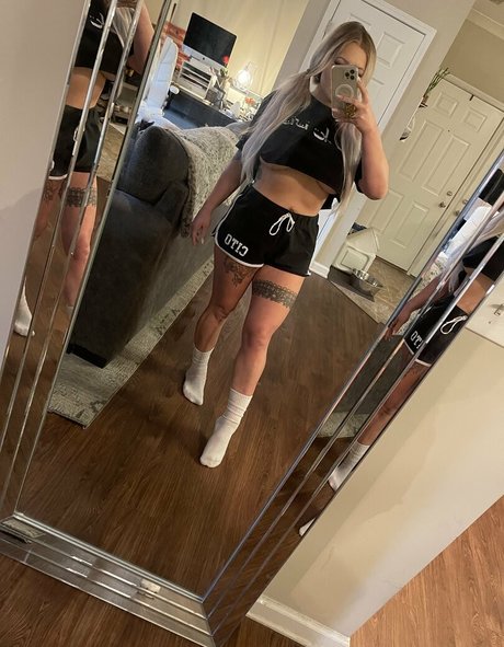 Valkyrieuntamed pics onlyfans