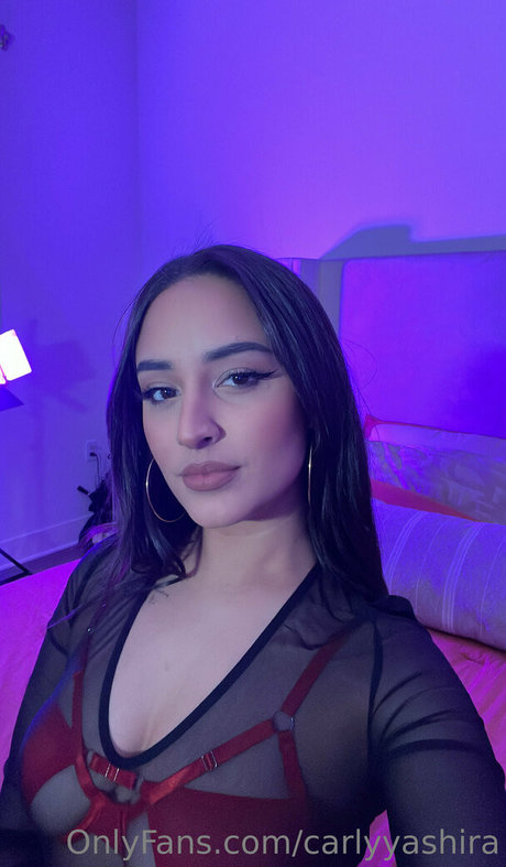carlyyashira only fans pics