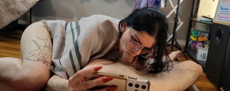 Anyalikestosuck leaked onlyfans content