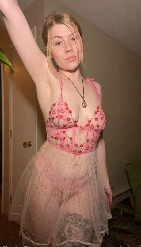 raspberry fairy onlyfans boobs