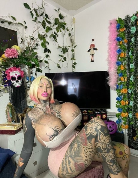 sexymarymagdalene onlyfans star