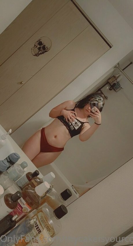 mycakeisyourconfectionto onlyfans strip tease