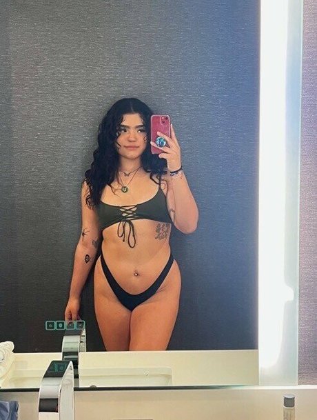 savethesharkss only fans content