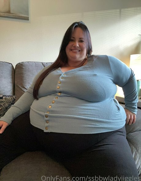 ssbbwladyjiggles onlyfans photos