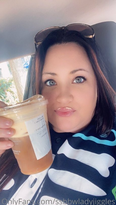 ssbbwladyjiggles nudes only fans
