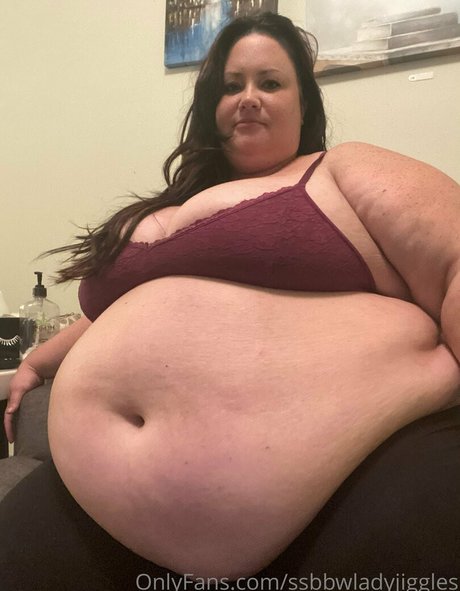 ssbbwladyjiggles onlyfans photos