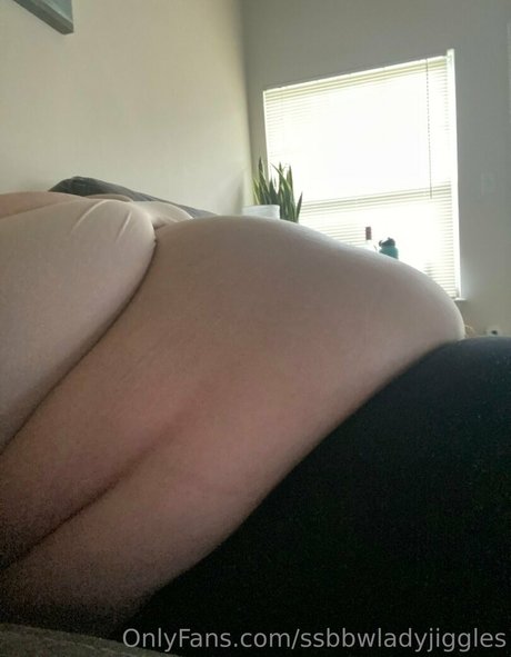 ssbbwladyjiggles onlyfans naked