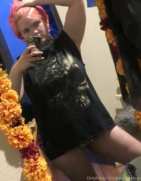 pwuppydove only fans nude