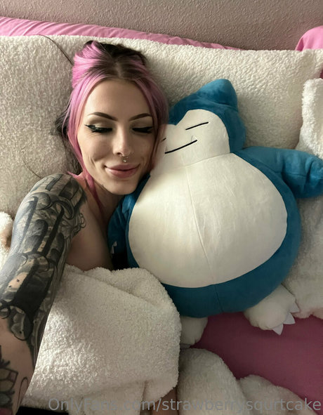 Strawberrysquirtcake onlyfans leaked
