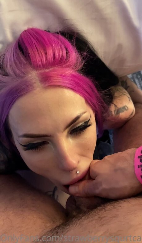Strawberrysquirtcake onlyfans leaked.