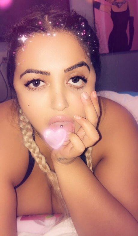 realdiamonddoll onlyfans model images