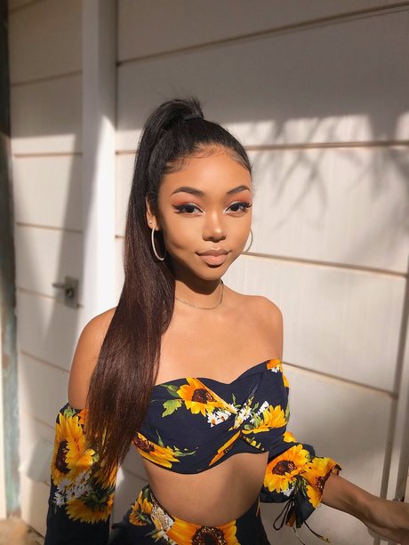 Stephanie Hikaru en onlyfans