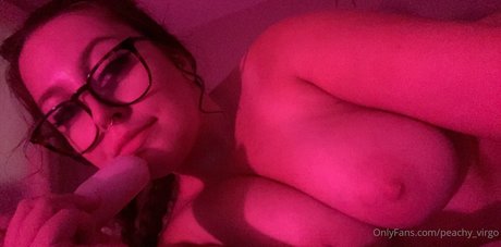 peachy virgo only fans nude