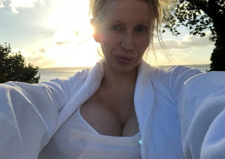 beshinedotcom onlyfans naked leaks