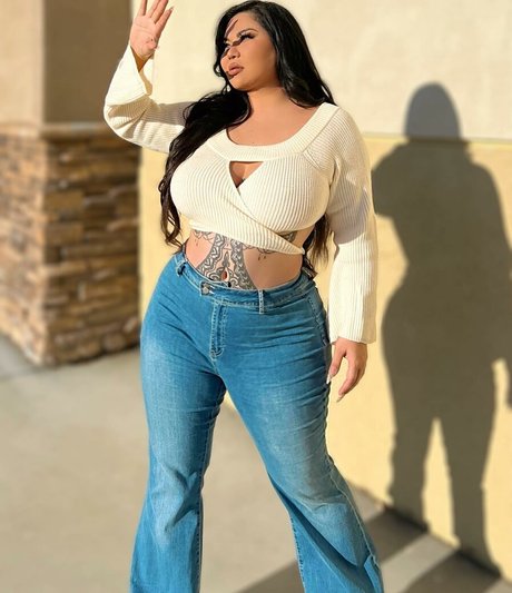 Mizuki Brown onlyfans tits