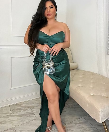 Mizuki Brown onlyfans leakes