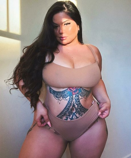 Mizuki Brown onlyfans nide