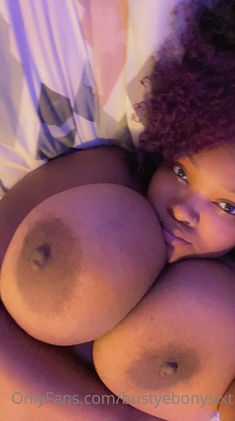 bustyebonyslxt leaked onlyfans nudes