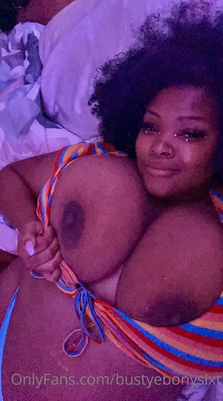 bustyebonyslxt onlyfans leaked nude
