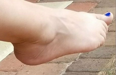 pretty littletoes22 onlyfans porn free