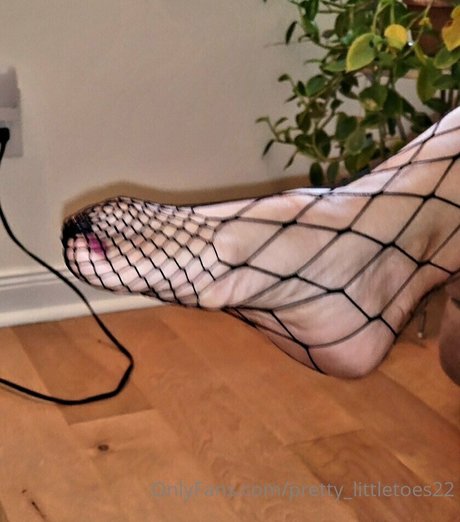 pretty littletoes22 Profile image