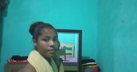 Vitoria Souza onlyfans leaked tits