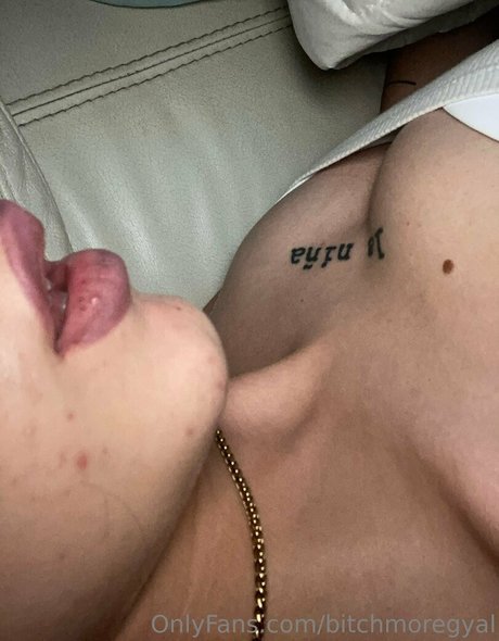 metrikagyal onlyfans ass