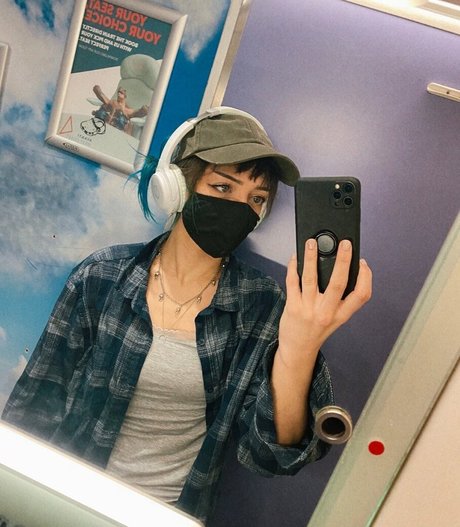 alvieonline strip onlyfans