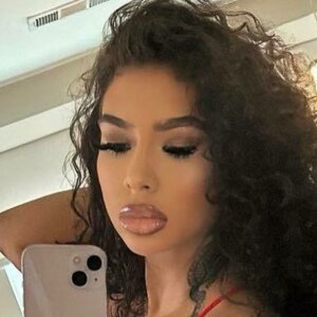 Annamarie Sarai onlyfans naked