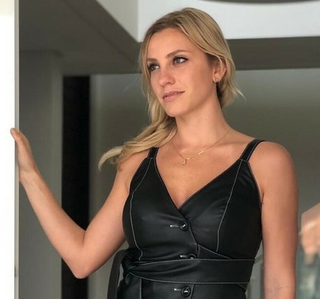 Fernanda Colombo joi onlyfans