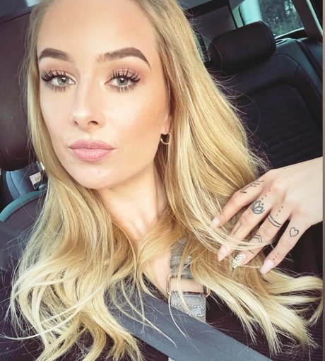 lizzzyfox xxx onlyfans