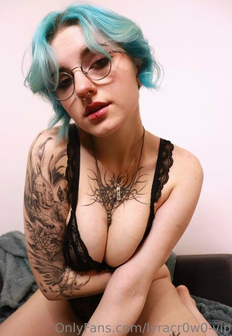 lyracr0w0 vip sextape onlyfans