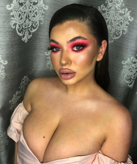 Roxana Elena onlyfans nudes leaked