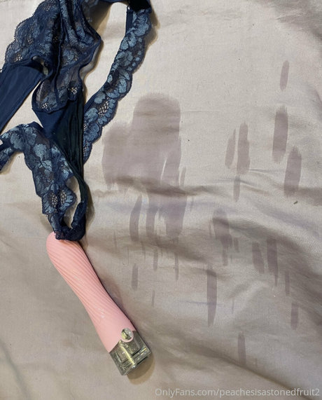 peachesisastonedfruit2 onlyfans gratis