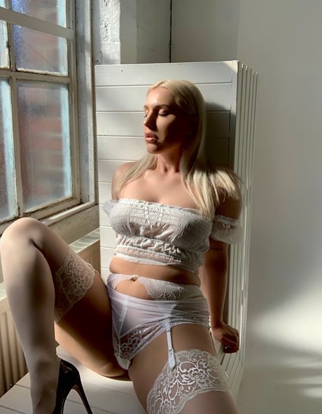 Jenny James onlyfans leaked pictures