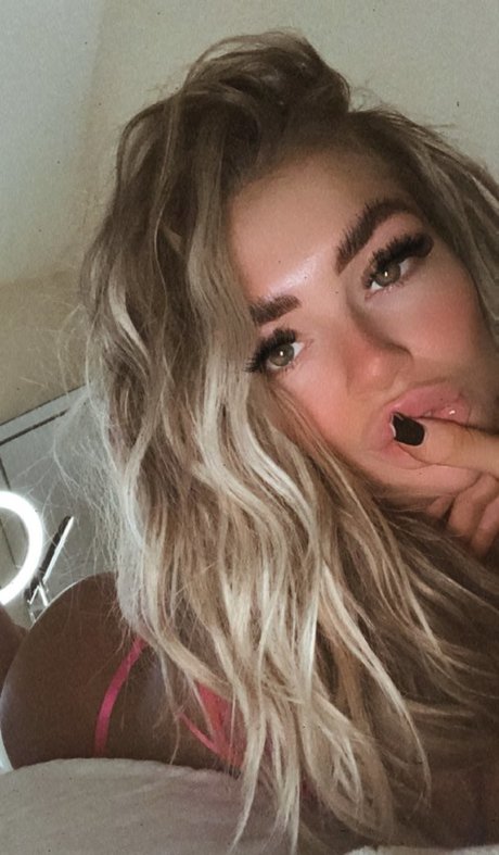 Carys Pearson leak onlyfans nude