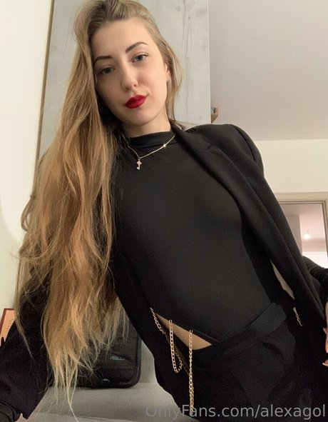 alexagol onlyfans strip
