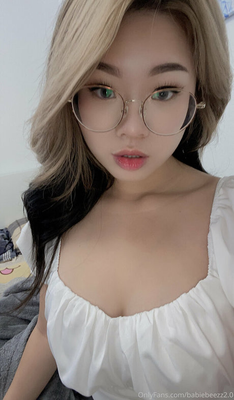 babiebeezz2 0 onlyfans posts