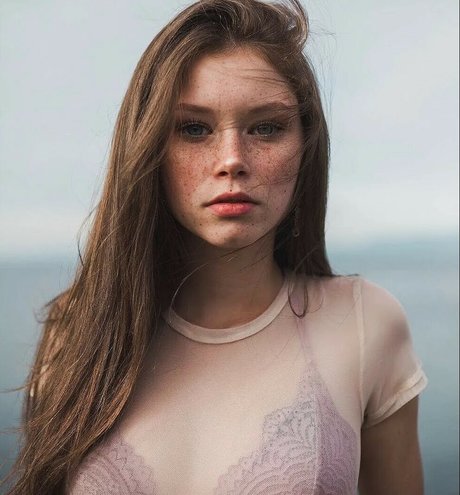 Lily Ana Alexander onlyfans xxx