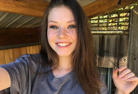 Lily Ana Alexander onlyfans leak xxx