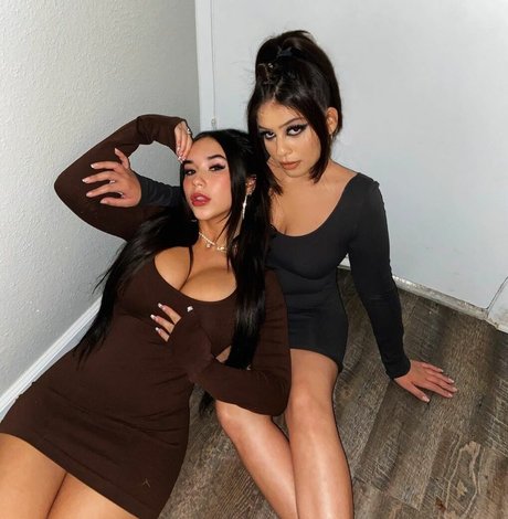 X a n t h e onlyfans xxx